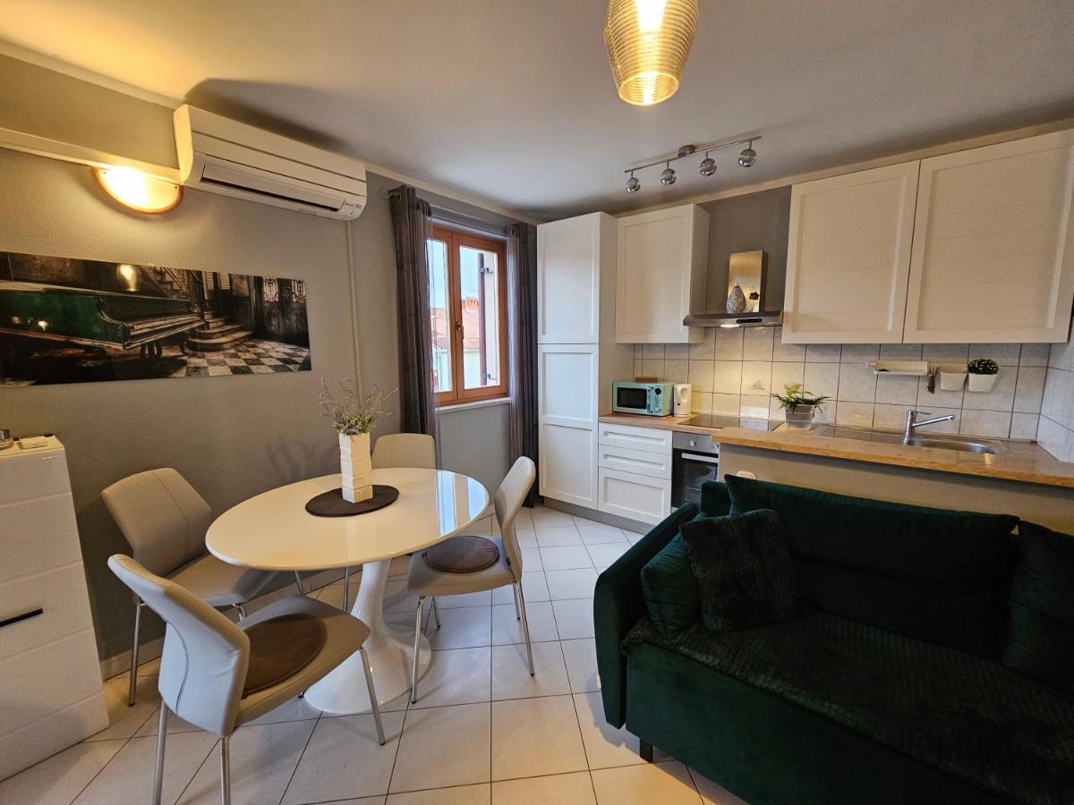 Apartment Gloria Rovinj Exteriör bild